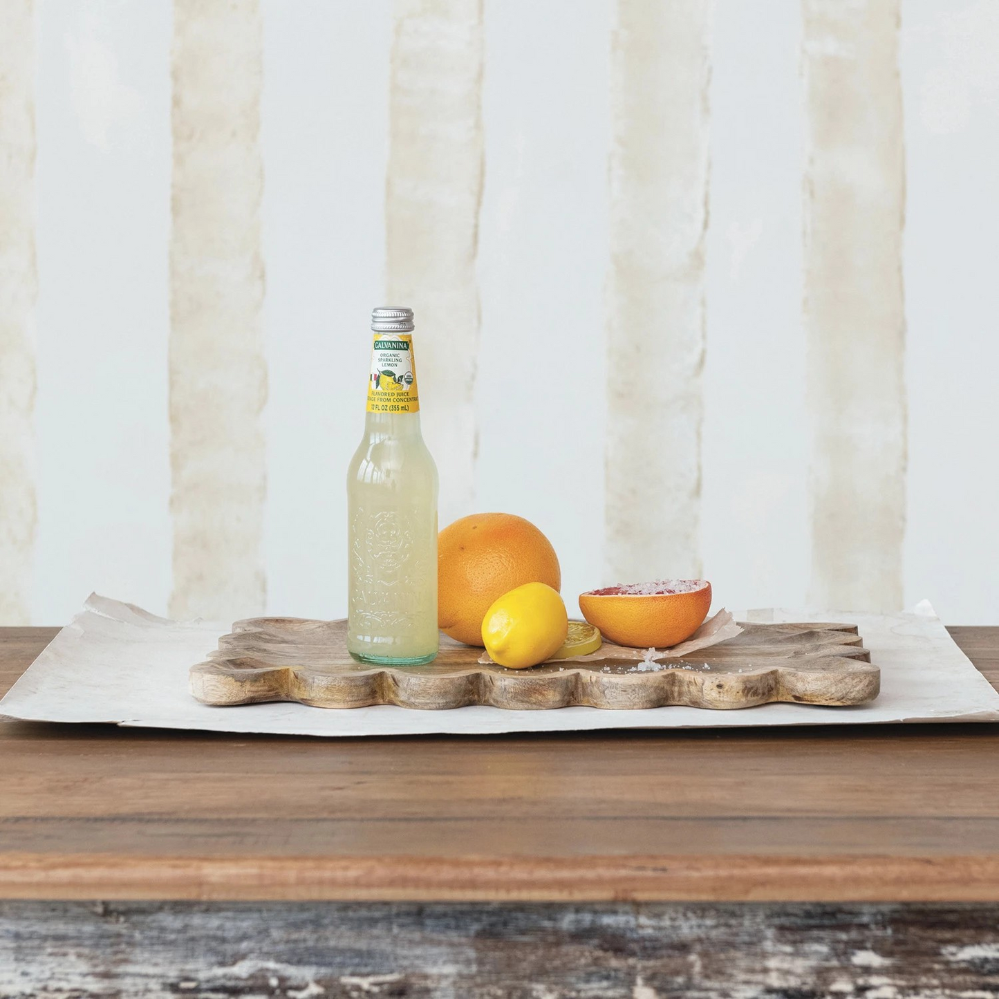 Mango Wood Tray w/ Scalloped Edge | Natural