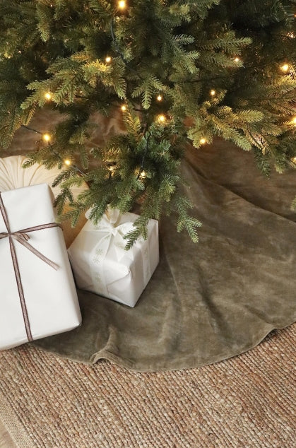 Vera Velvet Tree Skirt | Olive