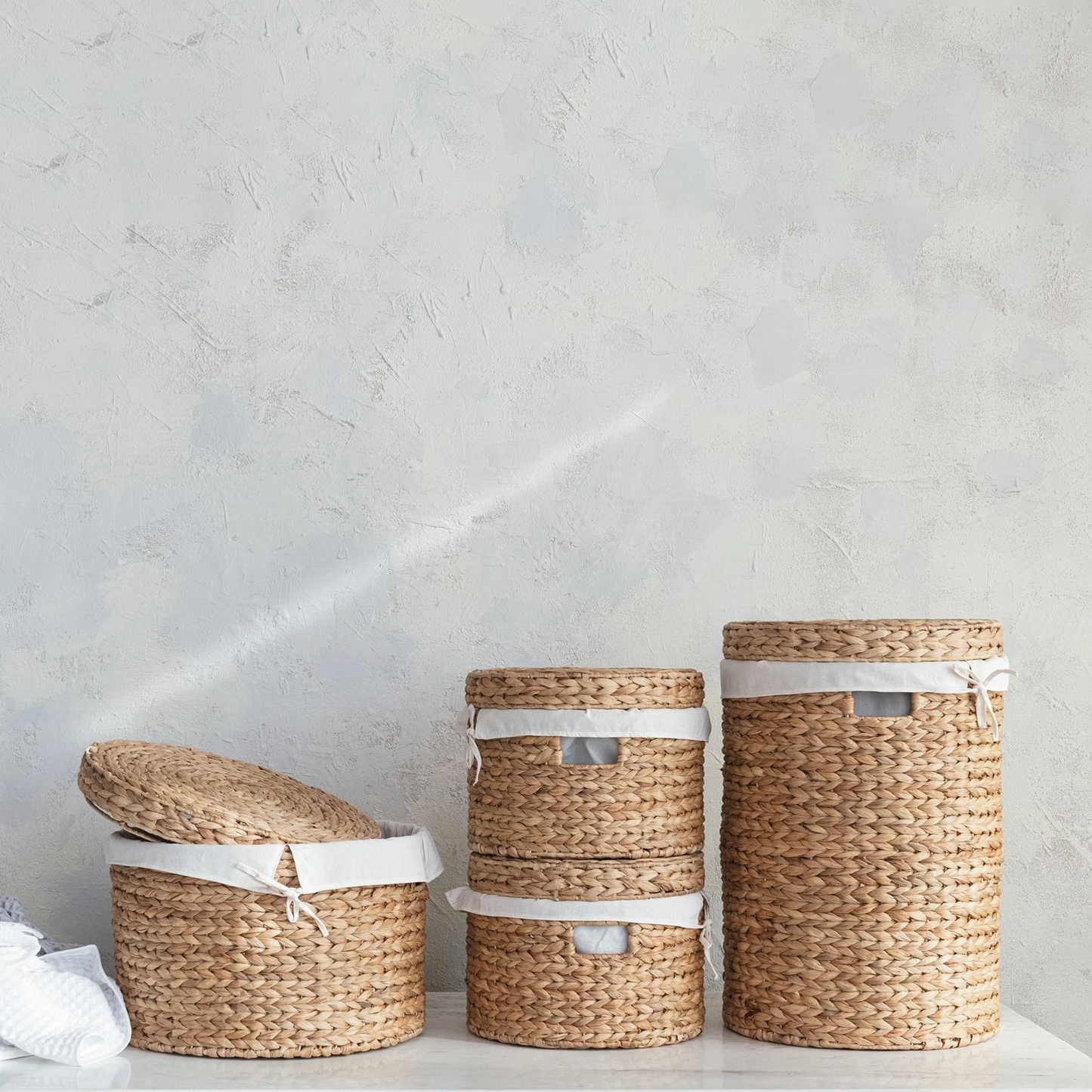 Water Hyacinth Basket w/ Lid, Handles & Cotton Lining | Extra small
