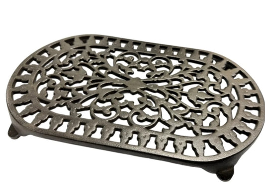 Squire Trivet |  Gun Metal